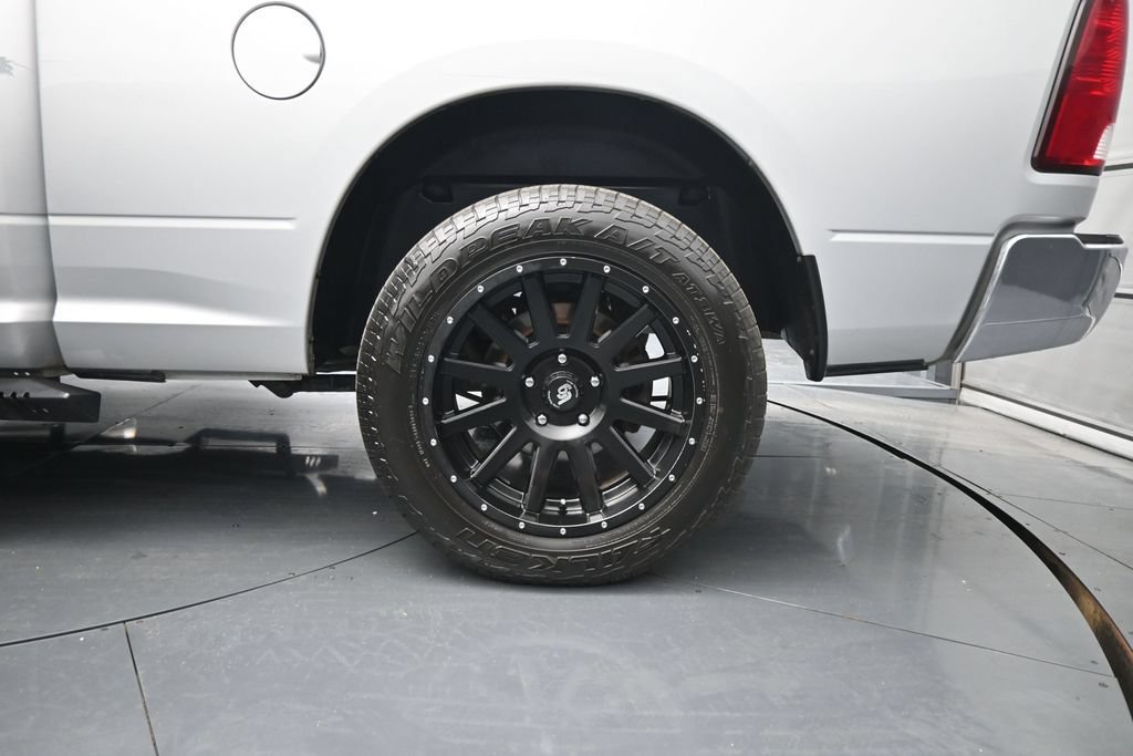 Used 2018 RAM 1500 Classic SLT RWD image 15