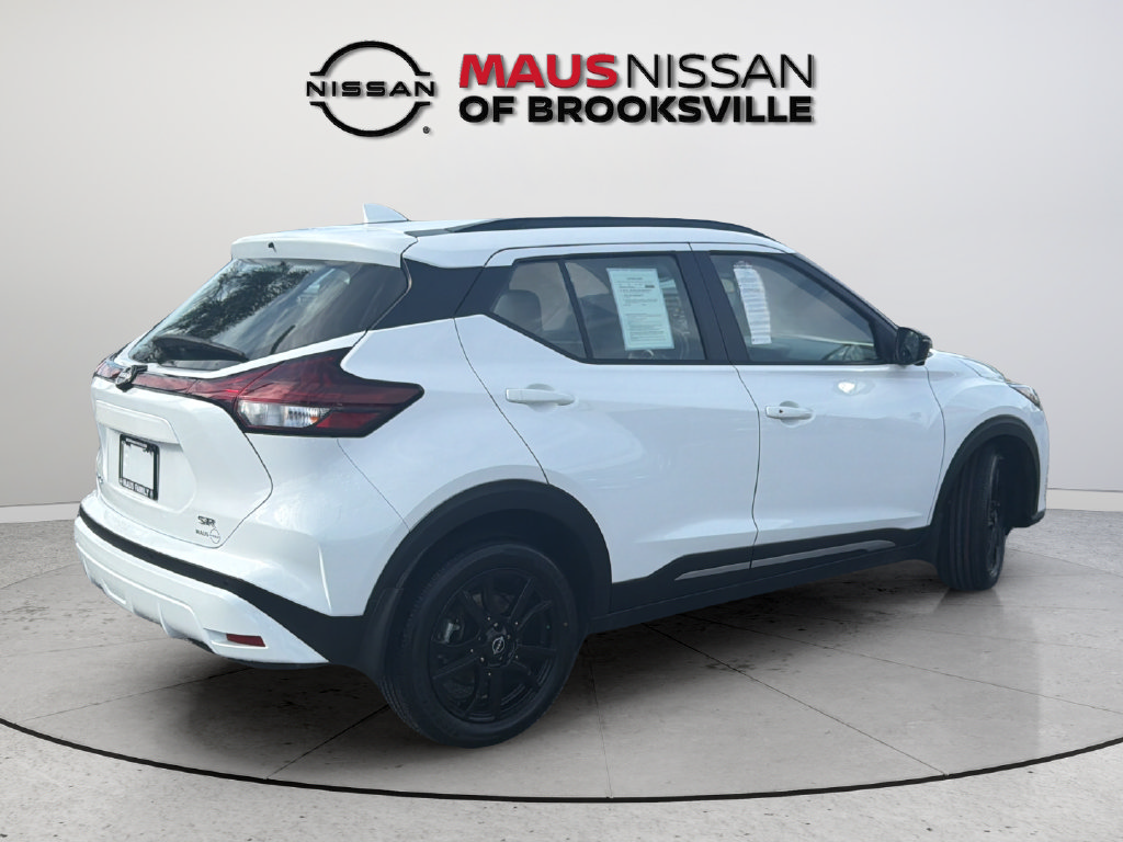 Certified 2024 Nissan Kicks SR w/ SR Premium Package FWD image 12