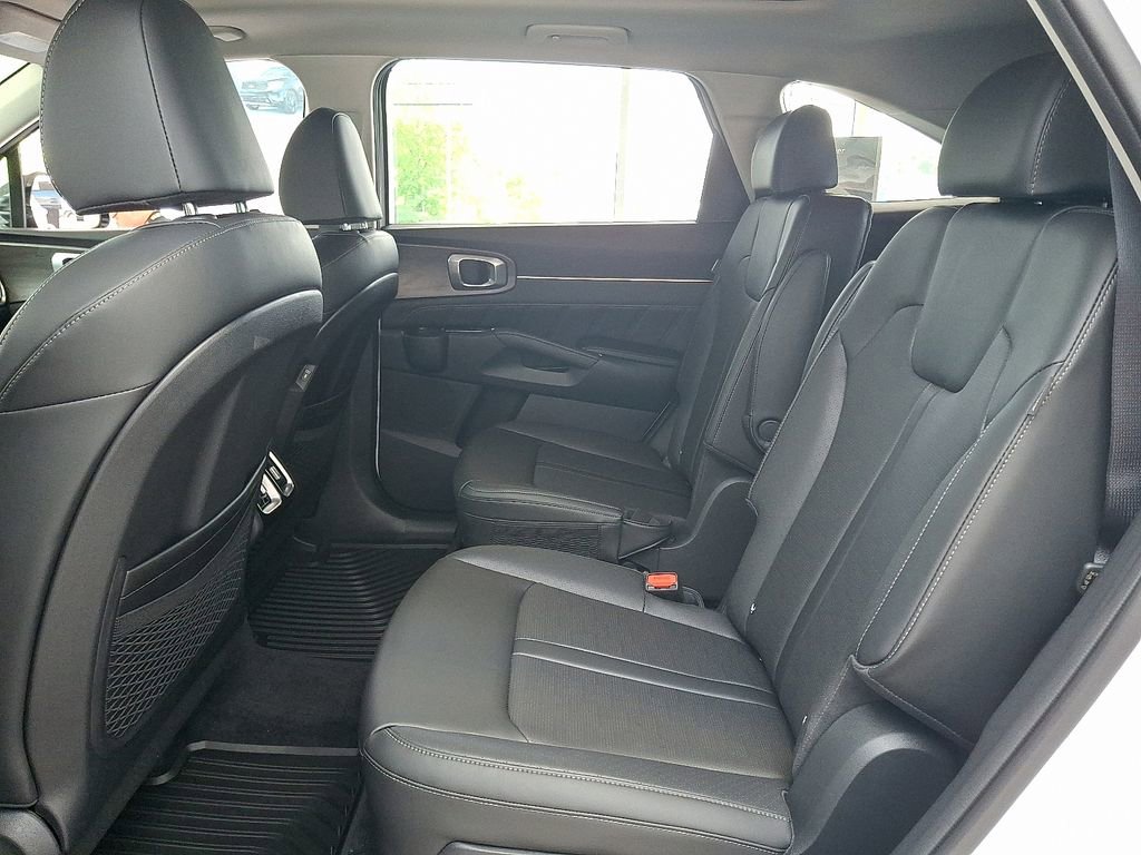 New 2025 Kia Sorento SX image 11