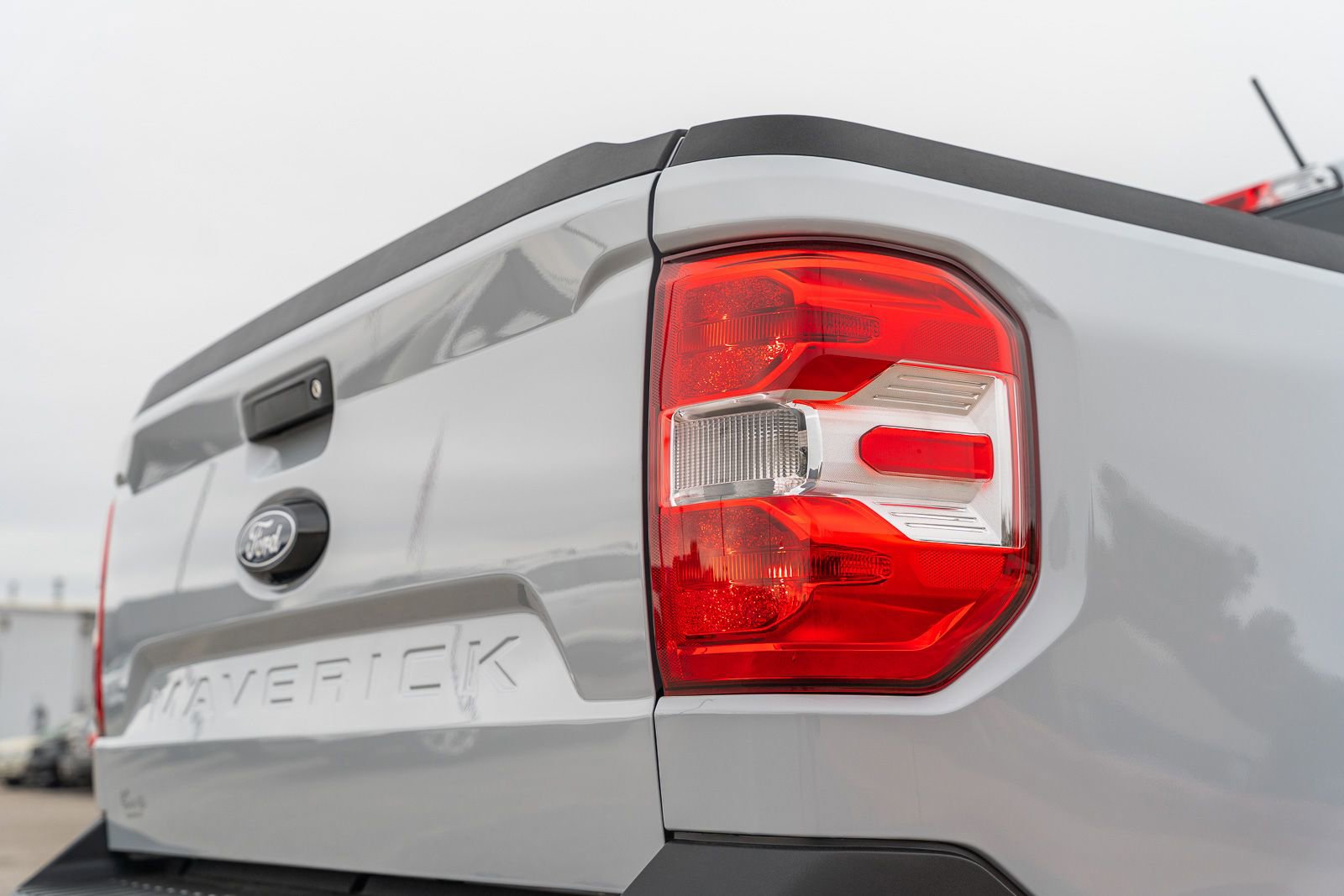 Used 2025 Ford Maverick XL w/ Equipment Group 102A image 15