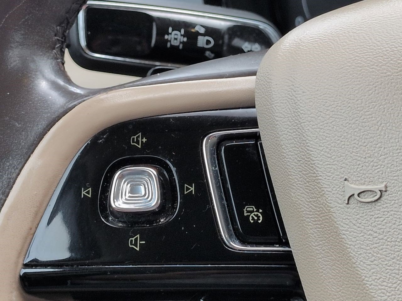 Used 2020 Lincoln Corsair AWD image 23