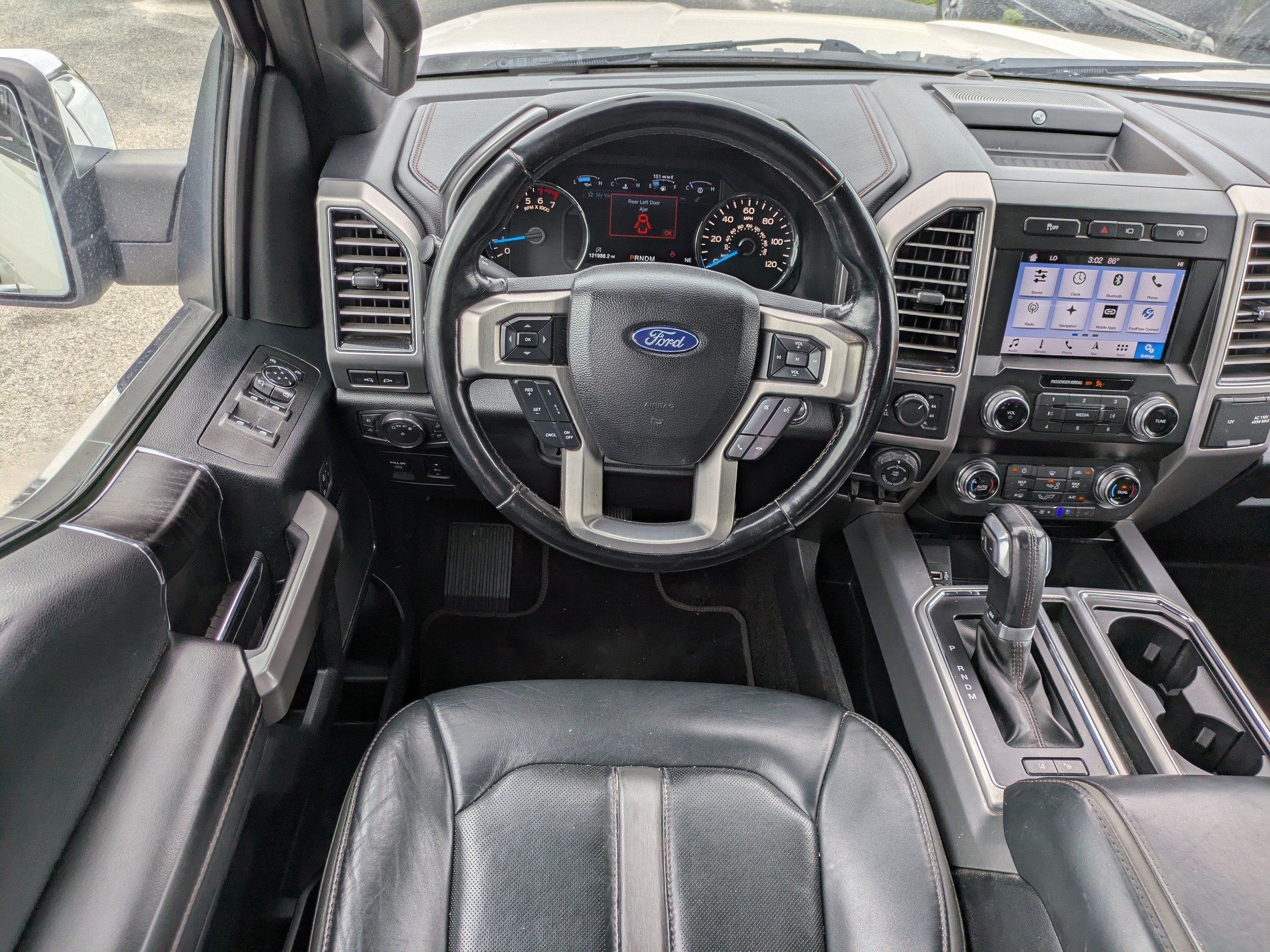 Used 2019 Ford F150 Platinum w/ Equipment Group 701A Luxury AWD/4WD image 14