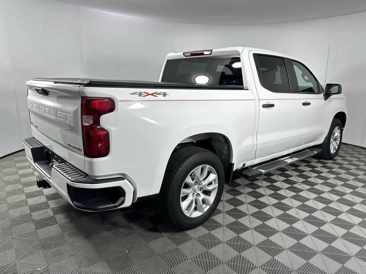 Used 2022 Chevrolet Silverado 1500 Custom AWD/4WD image 8