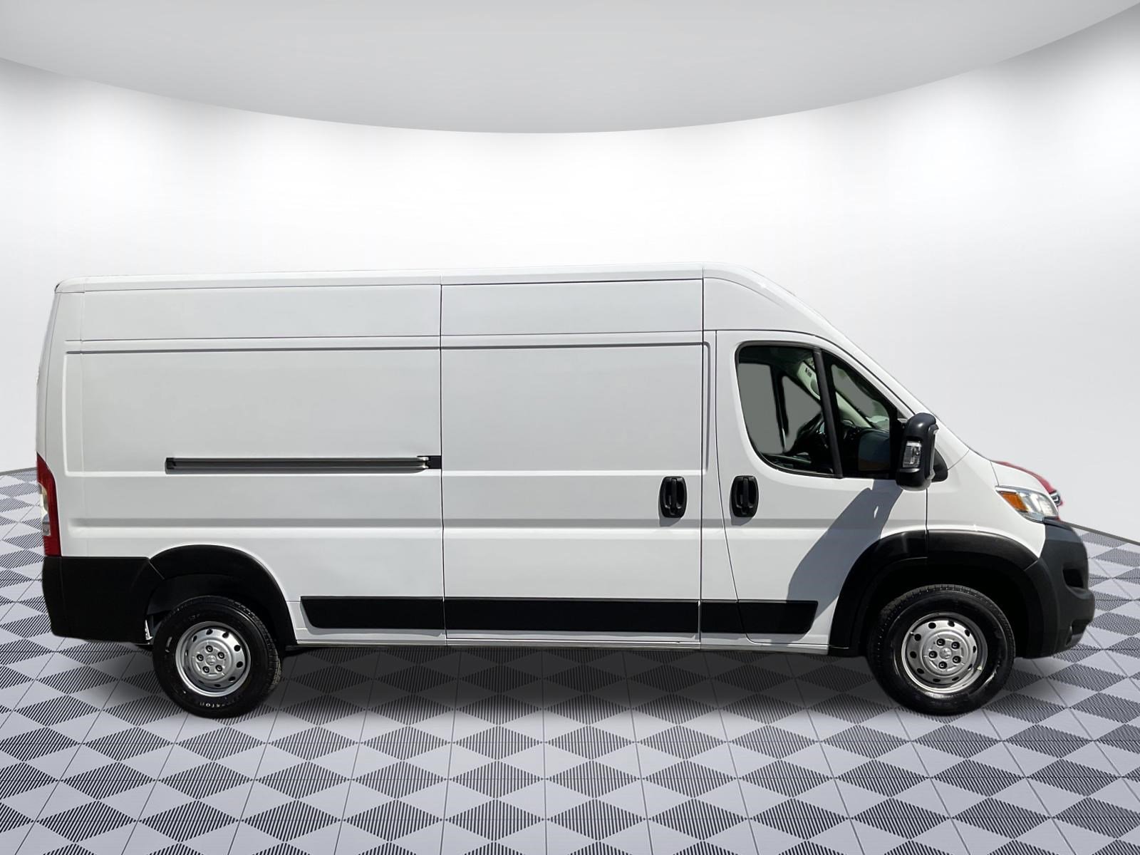 Used 2023 RAM ProMaster 2500 FWD image 2