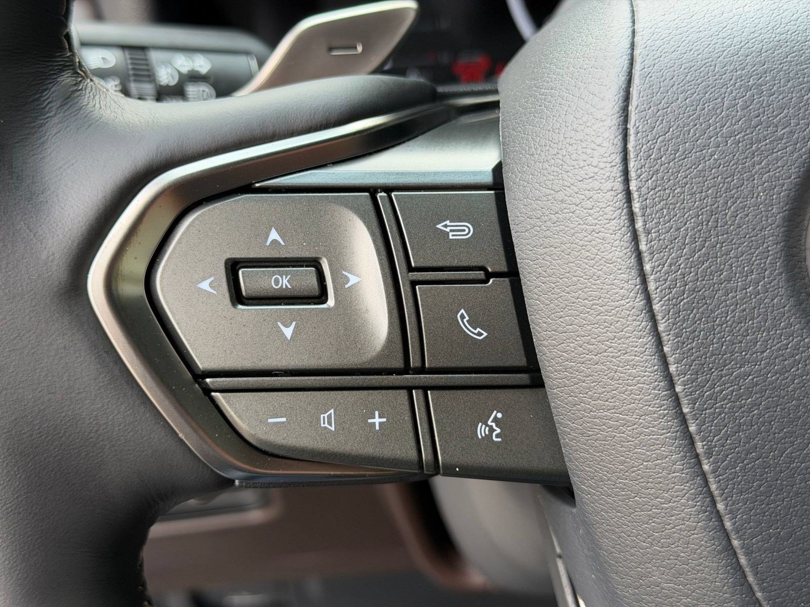 New 2026 Lexus LX 600 4WD w/ Appearance Package image 16