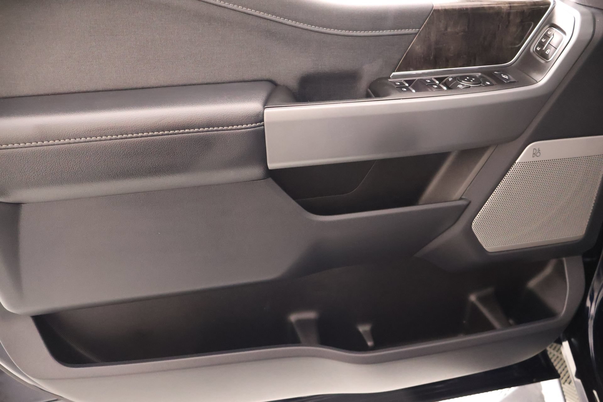 Used 2024 Ford F250 Lariat w/ Lariat Ultimate Package AWD/4WD image 18