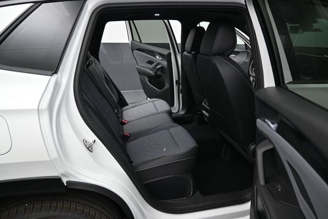 New 2026 Volkswagen Tiguan SE R-Line AWD/4WD image 13