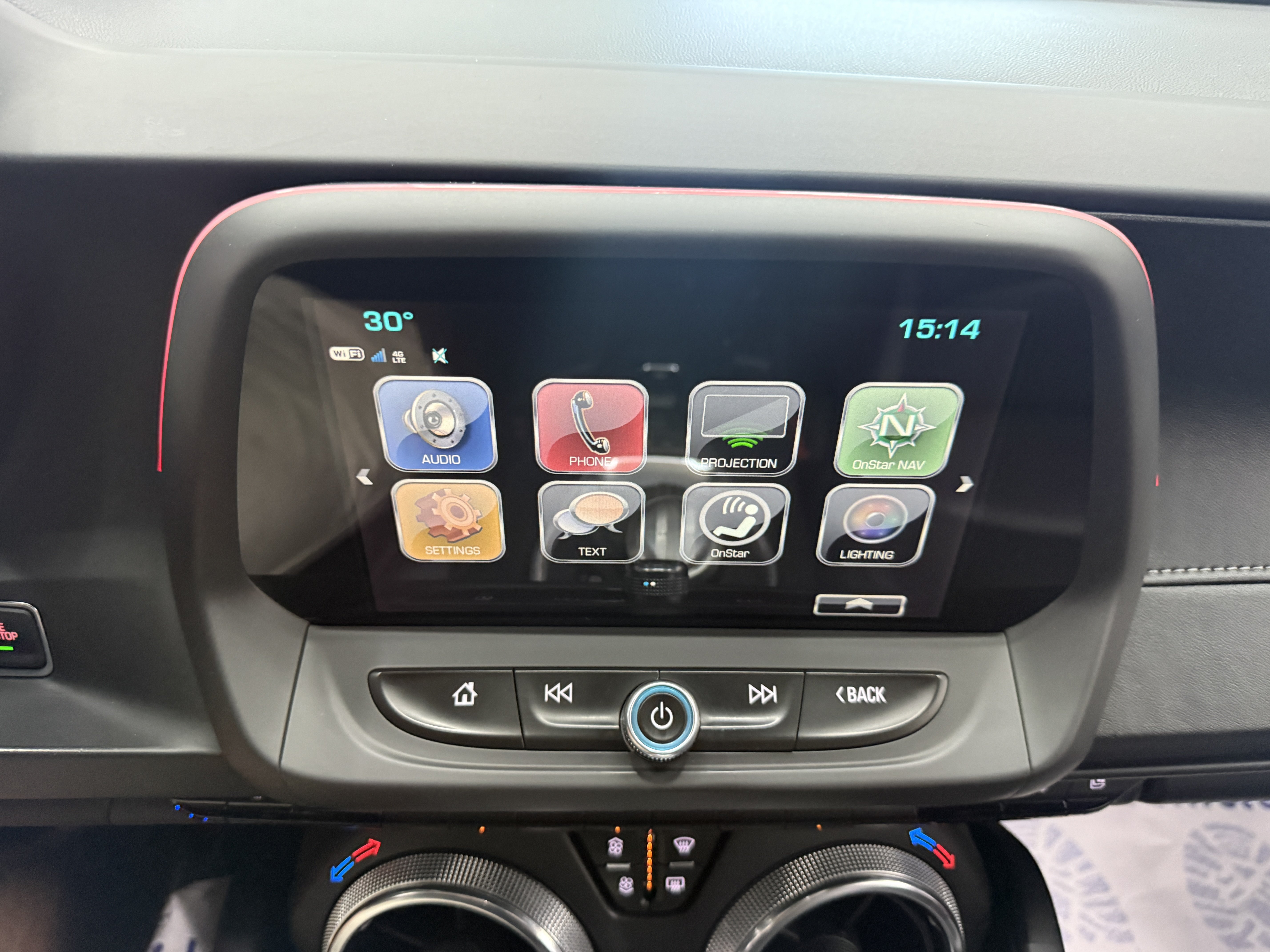 Used 2017 Chevrolet Camaro LT RWD image 15