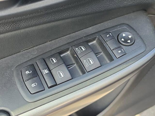 Used 2021 Jeep Cherokee Limited w/ Elite Package AWD/4WD image 21