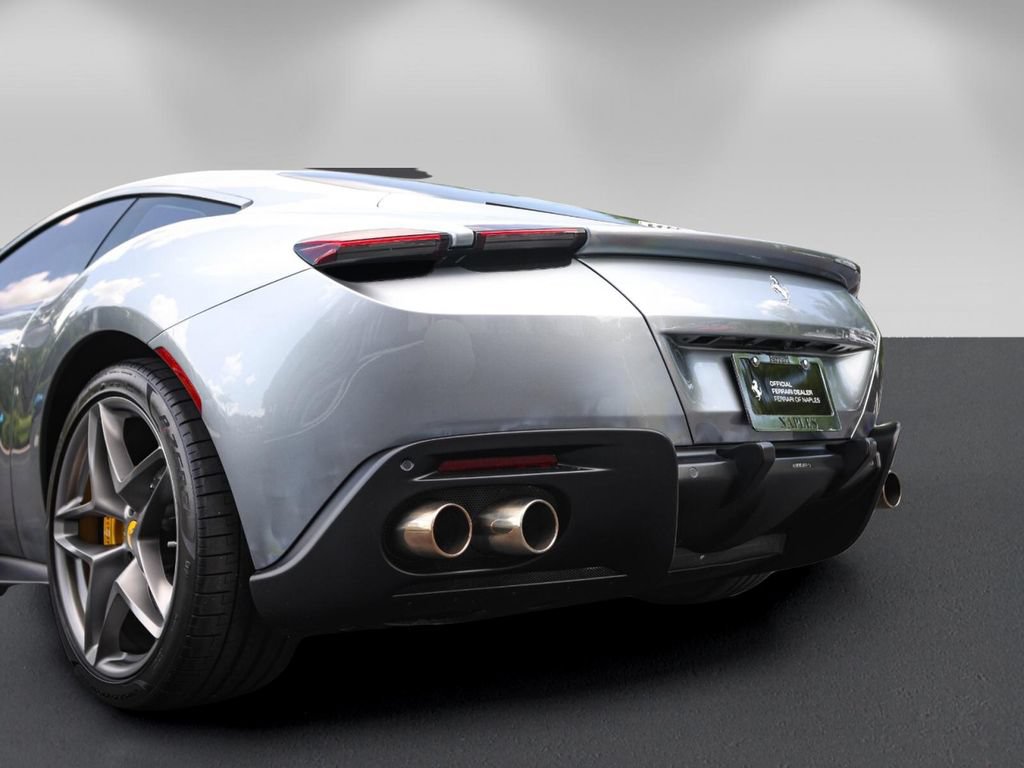 Certified 2022 Ferrari Roma RWD image 18
