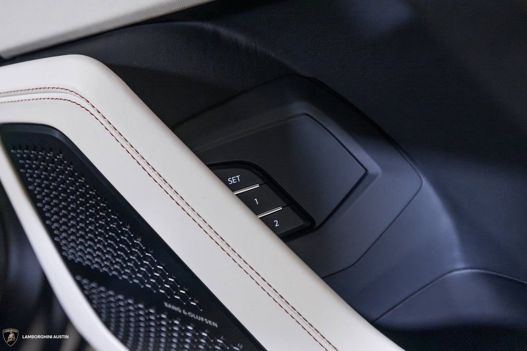 Used 2024 Lamborghini Urus S AWD/4WD image 45