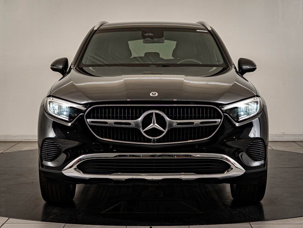 Certified 2025 Mercedes-Benz GLC 300 4MATIC image 2
