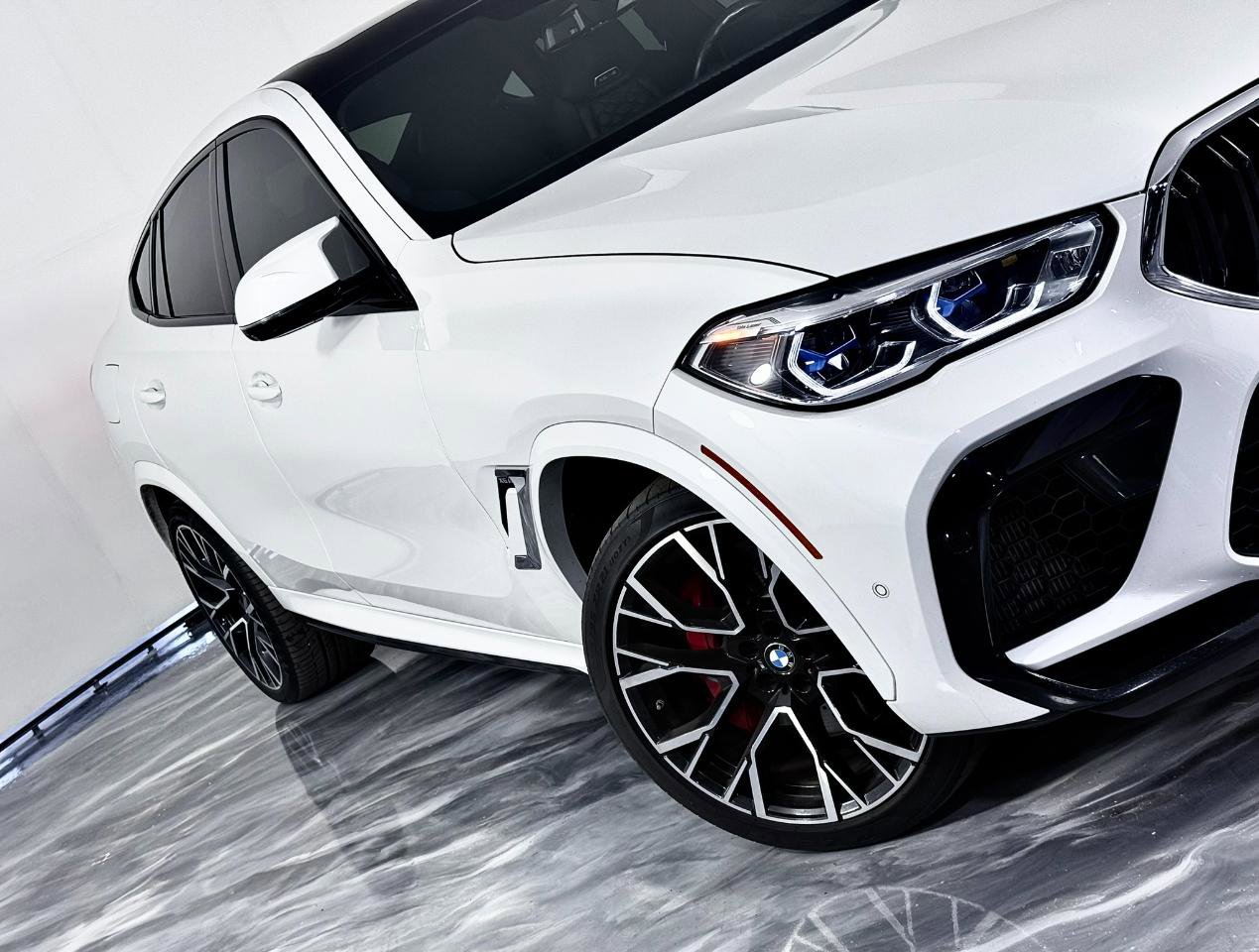 Used 2022 BMW X6 M w/ Executive Package AWD/4WD image 4