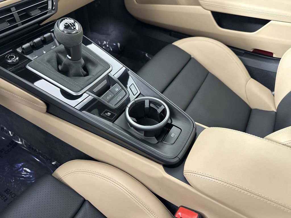 Certified 2024 Porsche 911 Carrera GTS RWD image 32