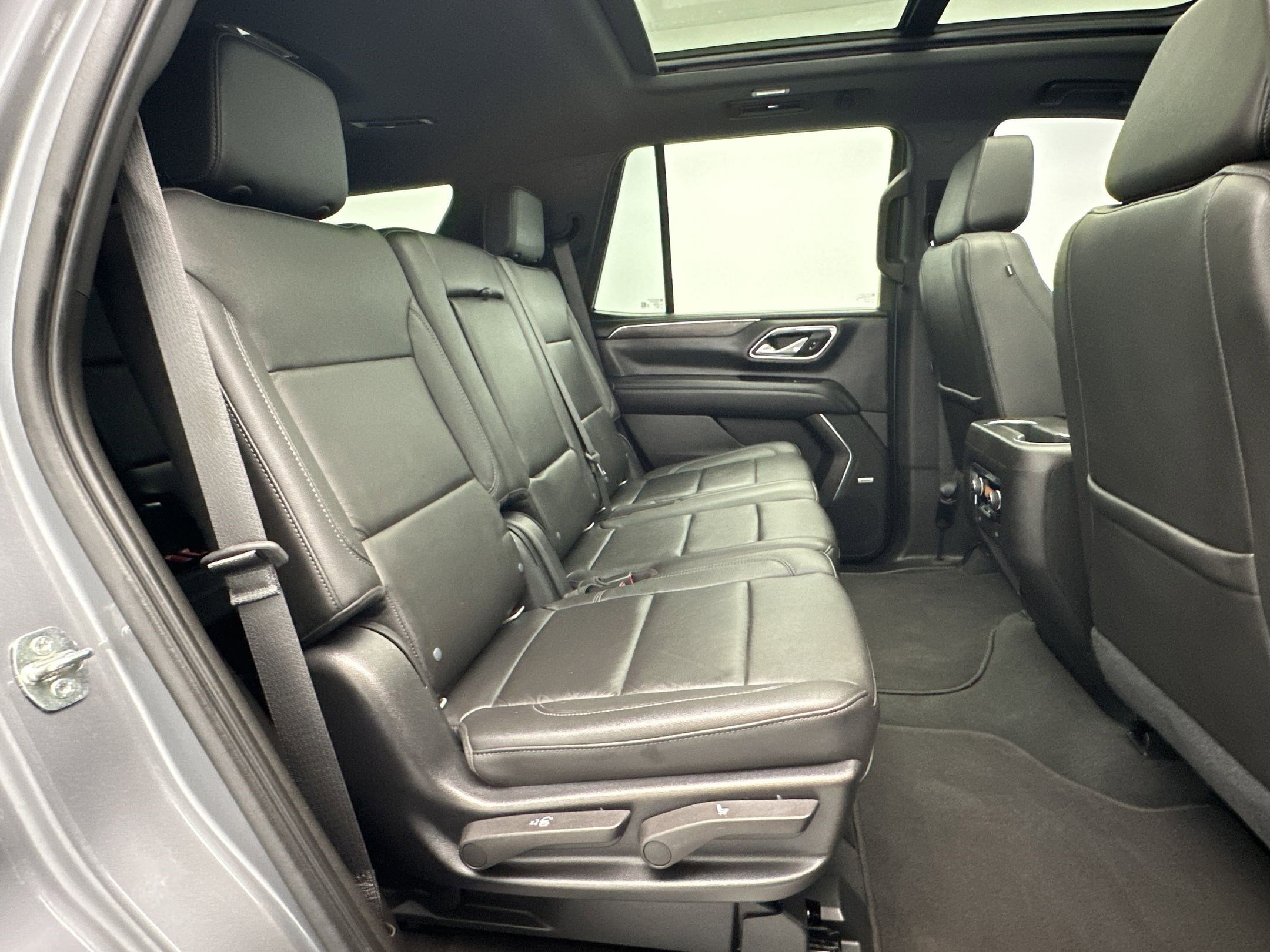 Used 2021 Chevrolet Tahoe LT AWD/4WD image 28