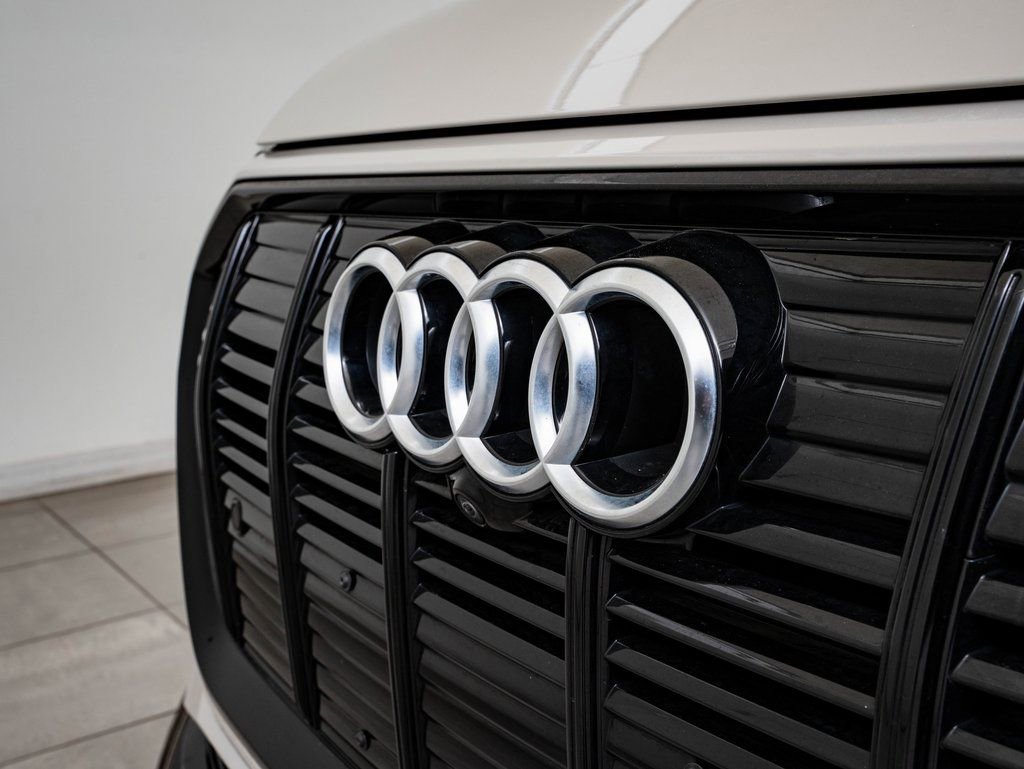 Used 2021 Audi e-tron Premium w/ Convenience Plus Package AWD/4WD image 3