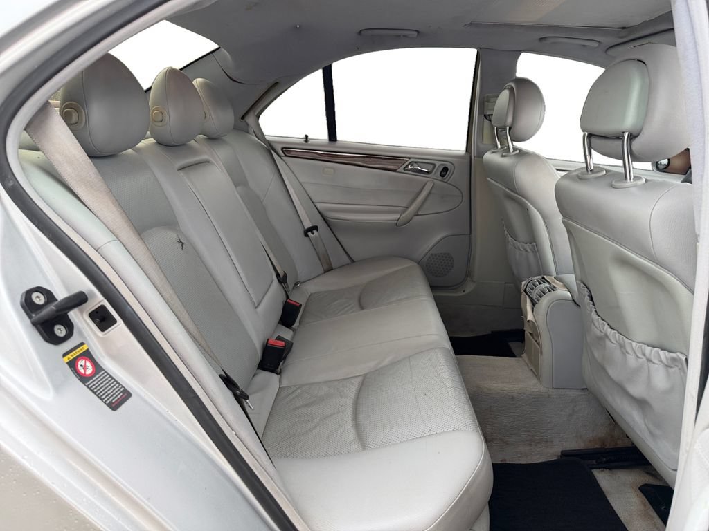 Used 2001 Mercedes-Benz C 320 Sedan image 19
