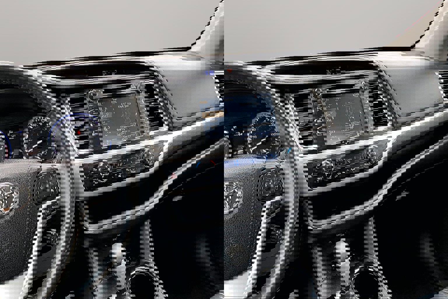 Used 2017 Toyota Highlander SE AWD/4WD image 6