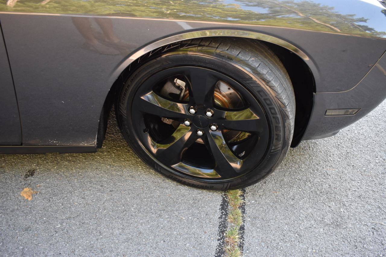 Used 2014 Dodge Challenger R/T w/ Blacktop Package RWD image 33