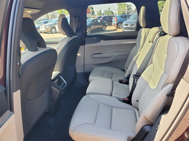 New 2025 Volvo EX90 Ultra image 23