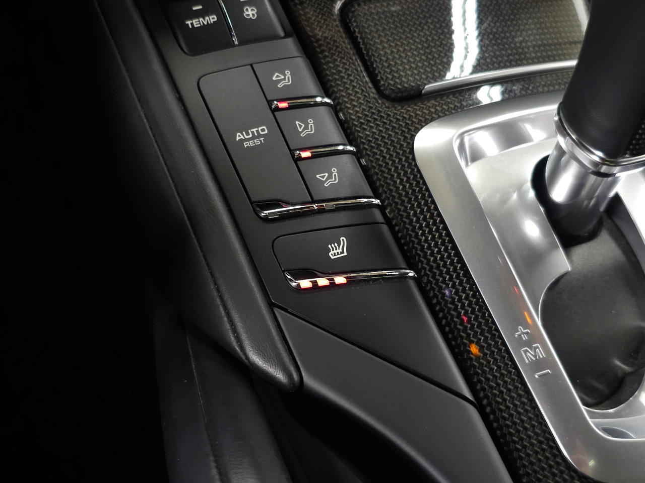 Used 2016 Porsche Cayenne GTS w/ Premium Package Plus image 31