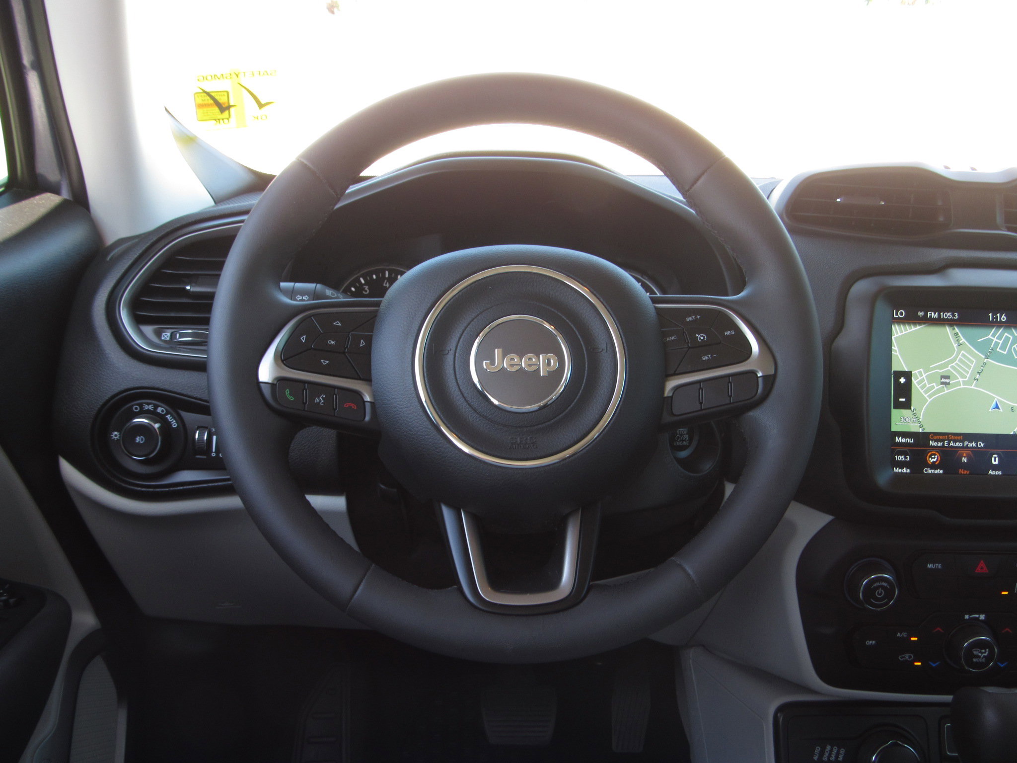 Used 2022 Jeep Renegade Latitude image 23