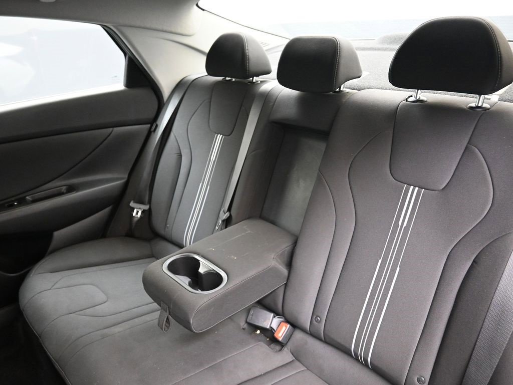 Certified 2025 Hyundai Elantra SEL w/ Cargo Package image 20