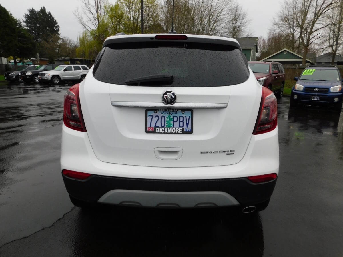 Used 2021 Buick Encore Preferred AWD/4WD image 21