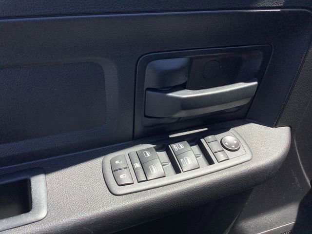 Used 2017 RAM 1500 Express RWD image 10