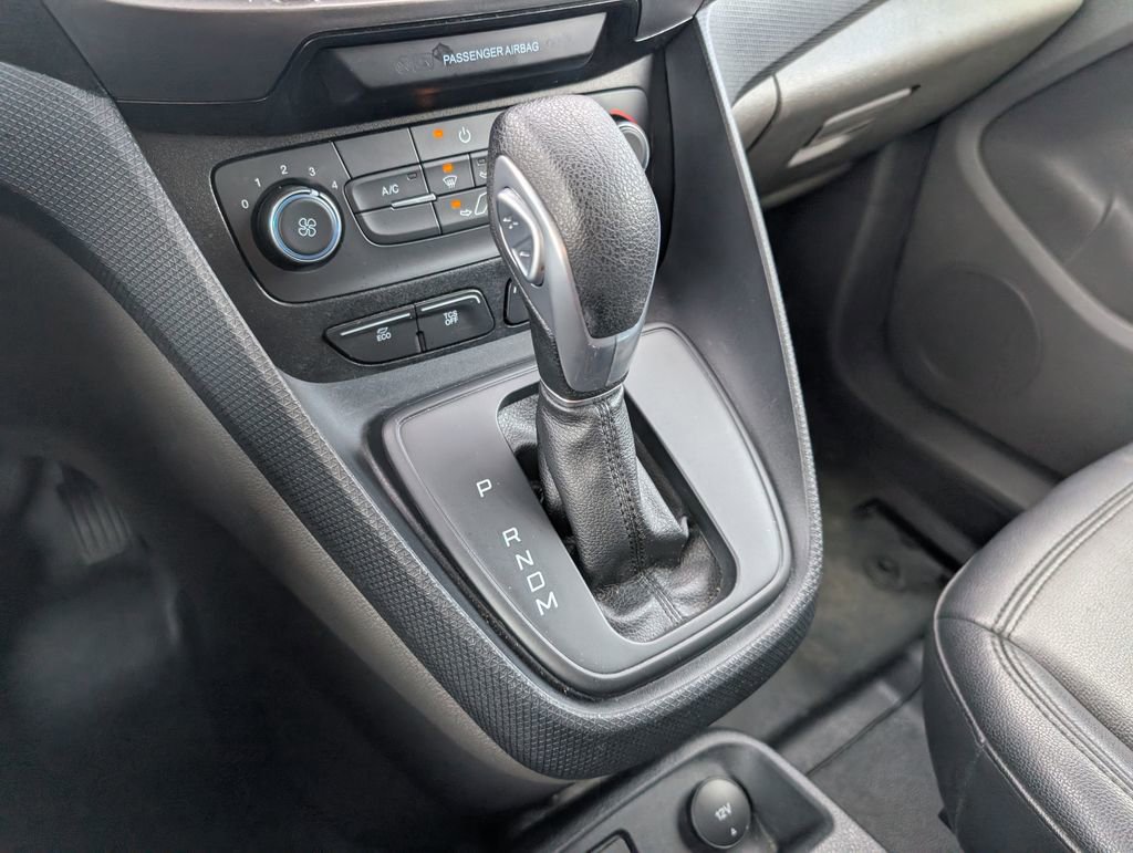 Used 2022 Ford Transit Connect XL image 21