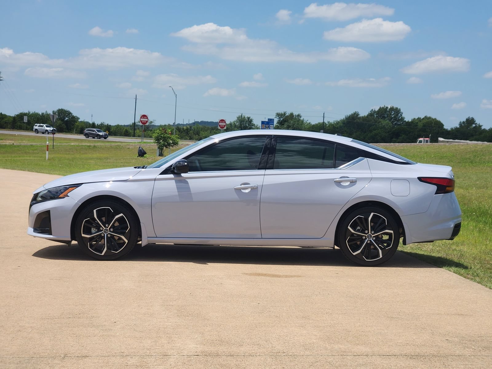 New 2026 Nissan Altima 2.5 SR FWD video 3