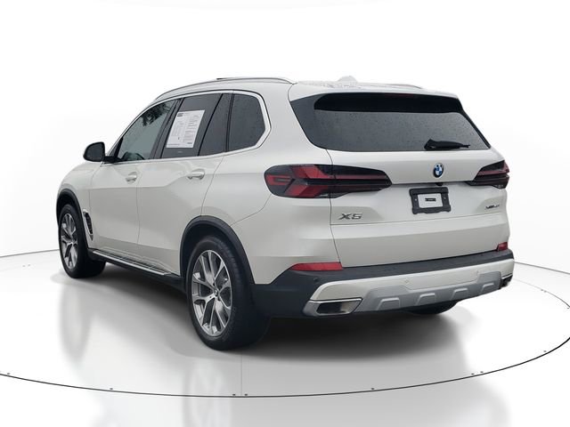 Used 2025 BMW X5 xDrive40i w/ Climate Comfort Package image 3