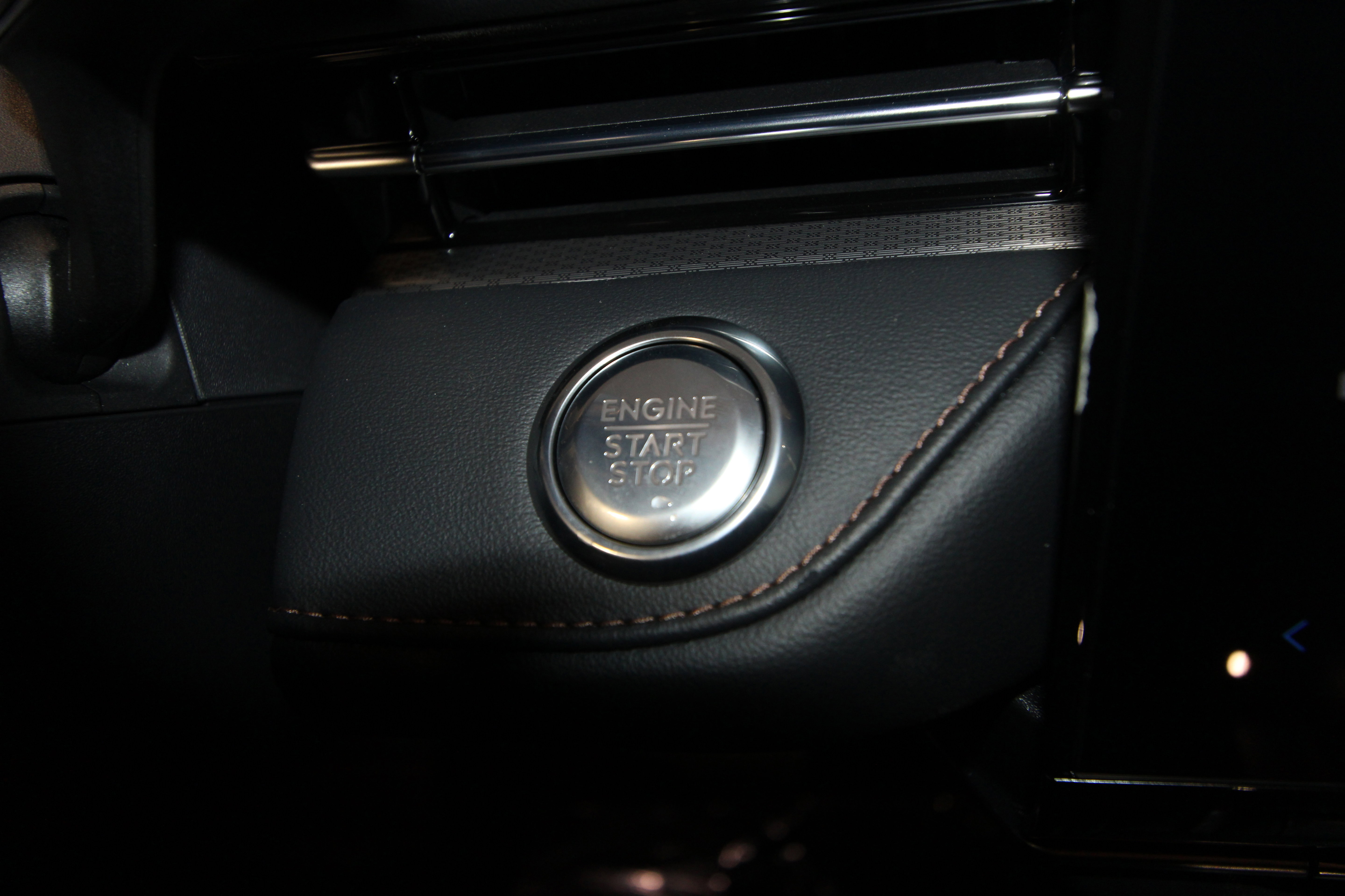 New 2026 Lincoln Nautilus Premier image 14
