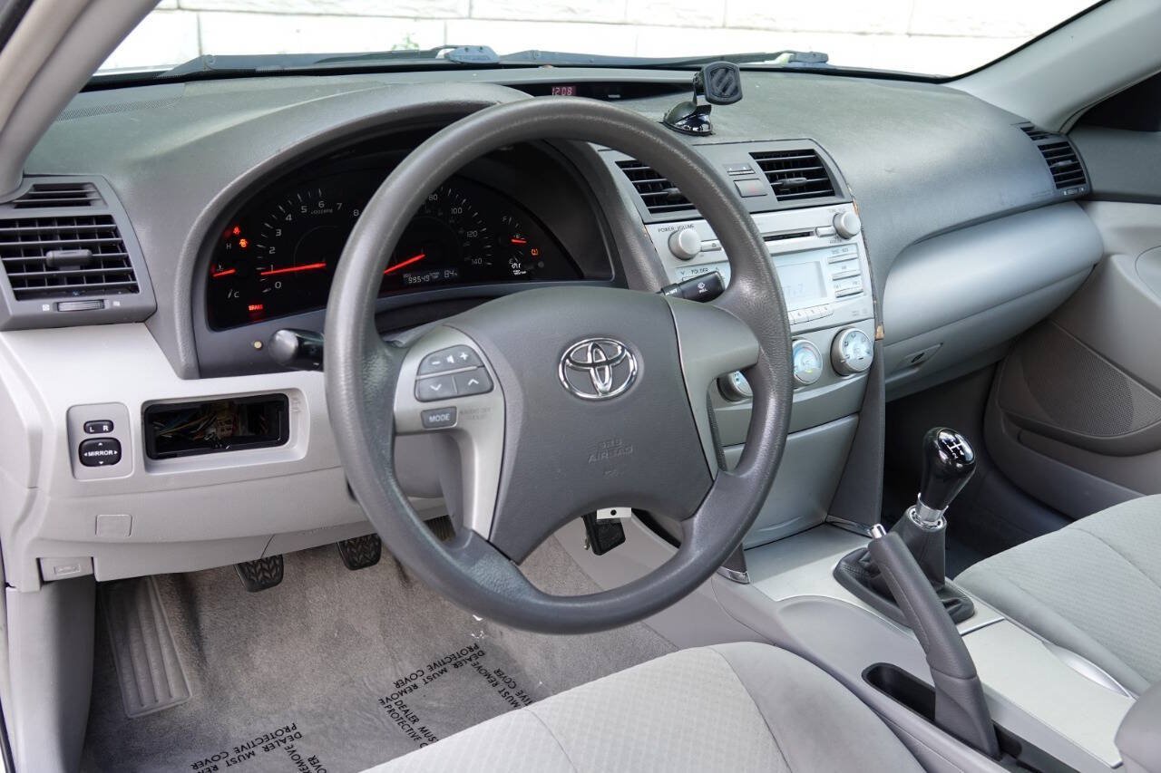 Used 2008 Toyota Camry FWD image 4