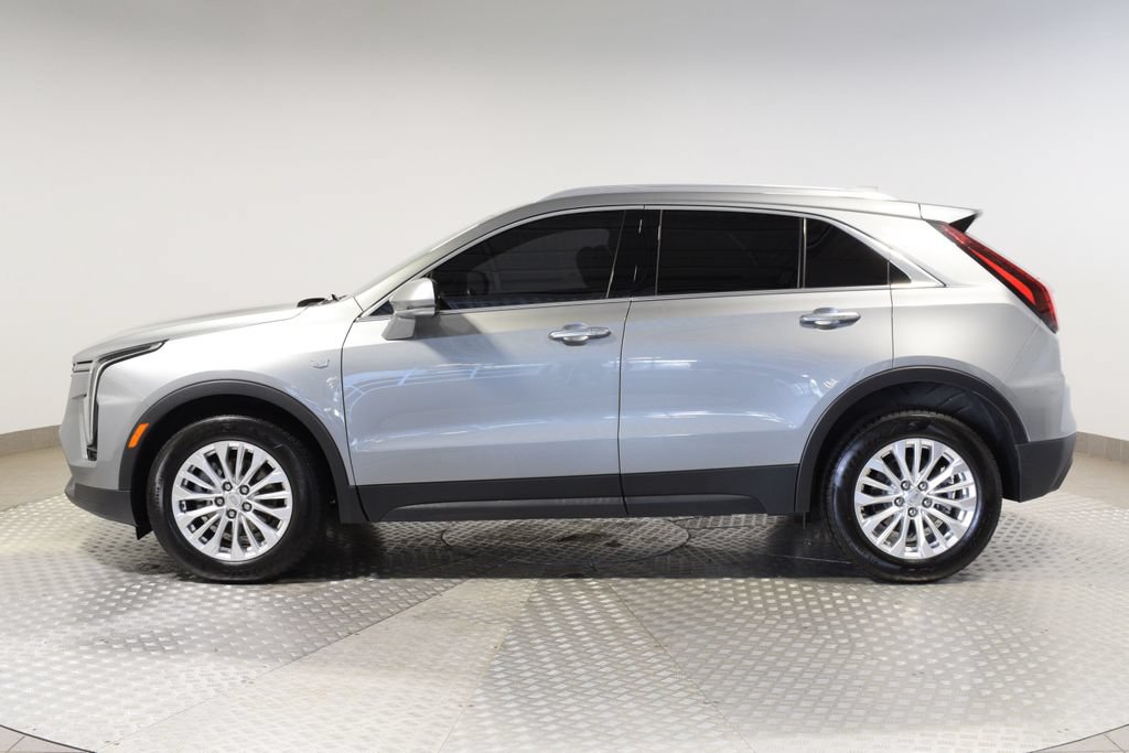 Used 2024 Cadillac XT4 Luxury w/ Cold Weather Package AWD/4WD image 4