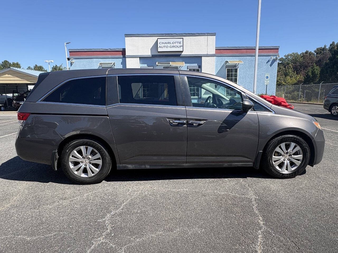 Used 2014 Honda Odyssey EX image 7
