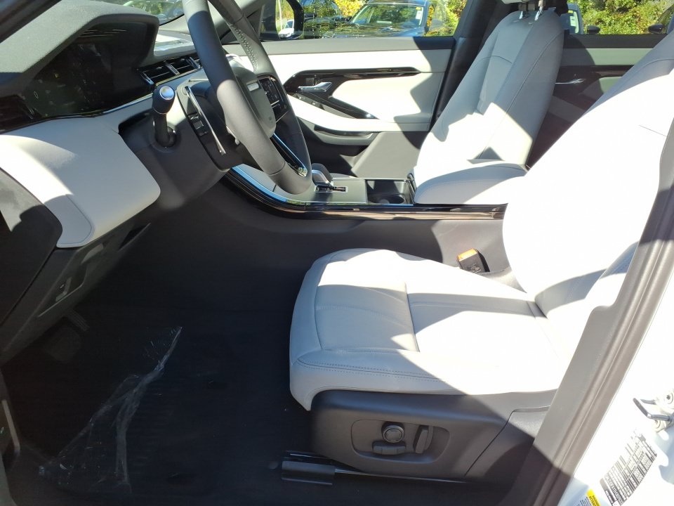 Used 2026 Land Rover Range Rover Evoque S AWD/4WD image 14