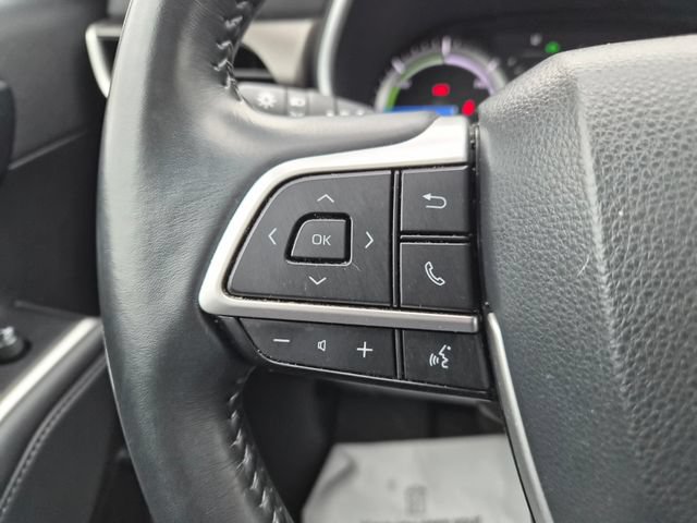 Used 2022 Toyota Highlander XLE AWD/4WD image 18