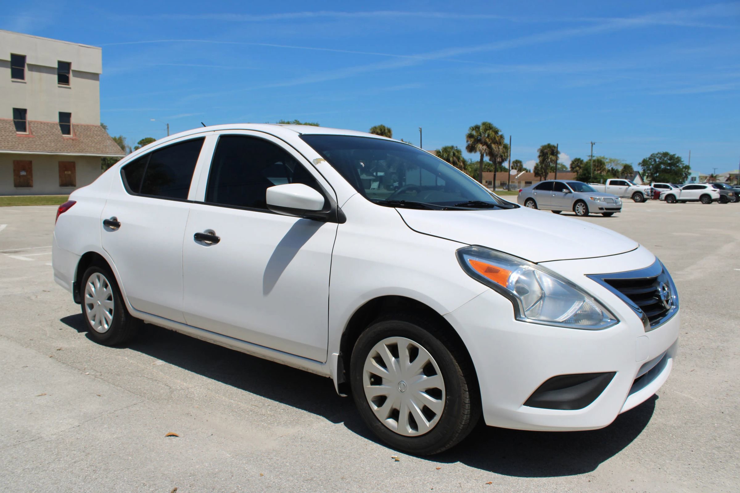 Used 2018 Nissan Versa S FWD image 12
