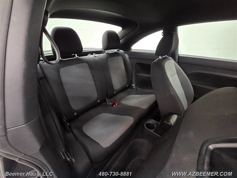 Used 2019 Volkswagen Beetle 2.0T FWD image 11