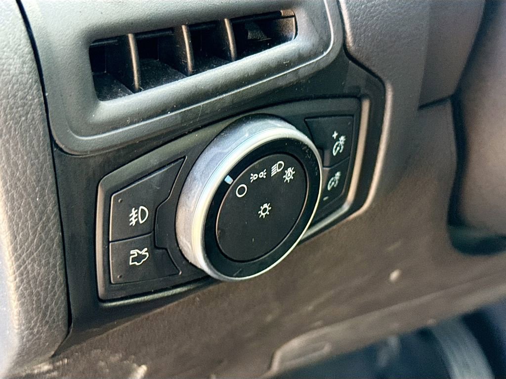 Used 2017 Ford Focus SEL image 11