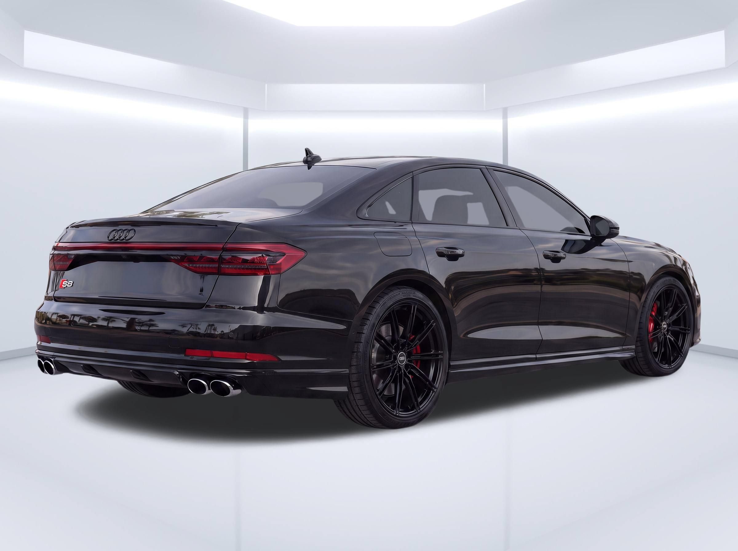 Used 2023 Audi S8 w/ S8 Comfort Plus Package AWD/4WD image 4