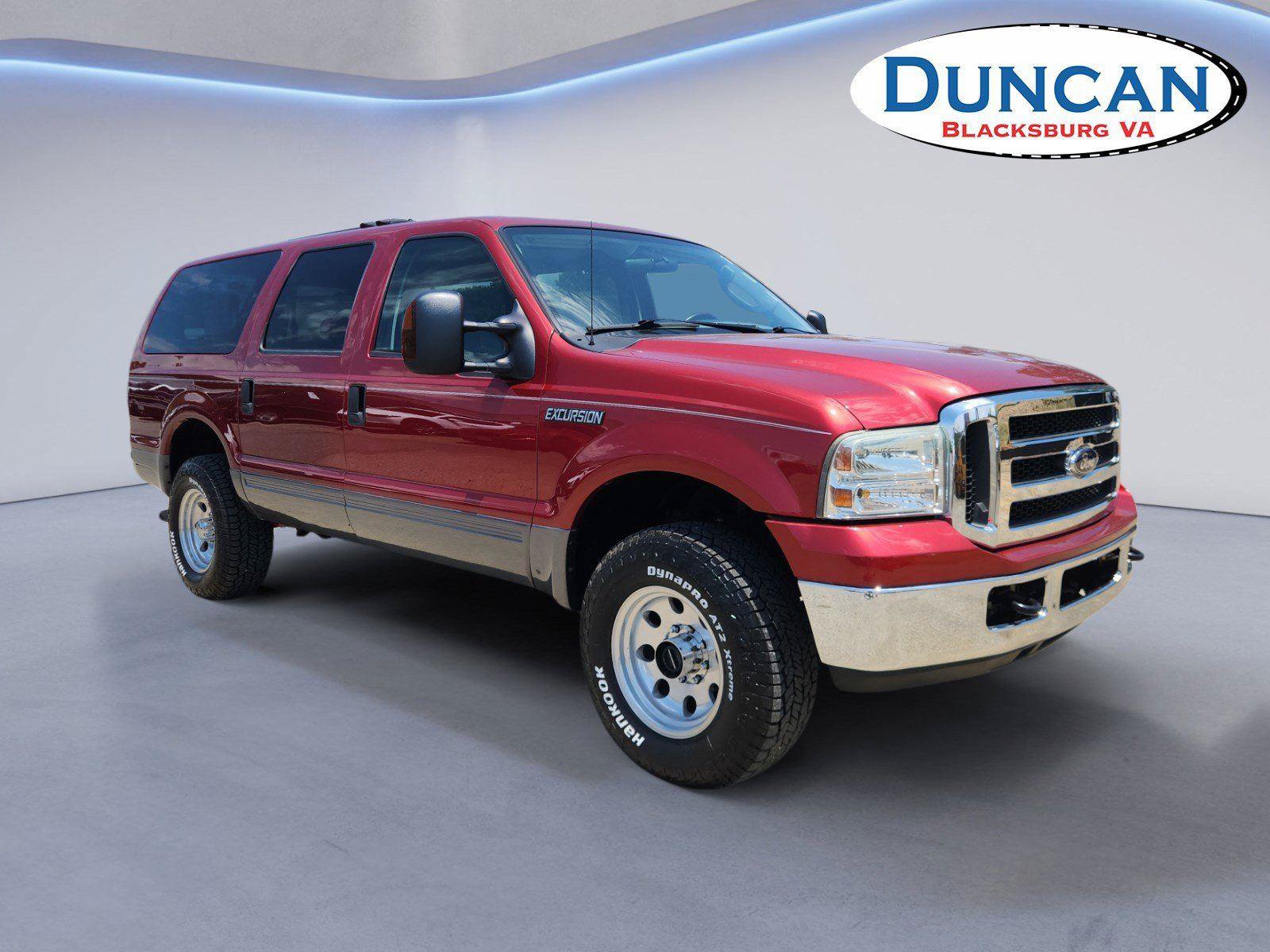 Used 2005 Ford Excursion XLT AWD/4WD image 1