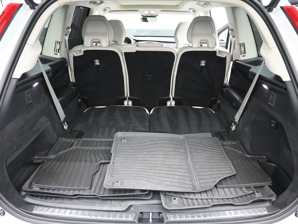 Certified 2024 Volvo XC90 B6 Ultimate w/ Lounge Package image 19