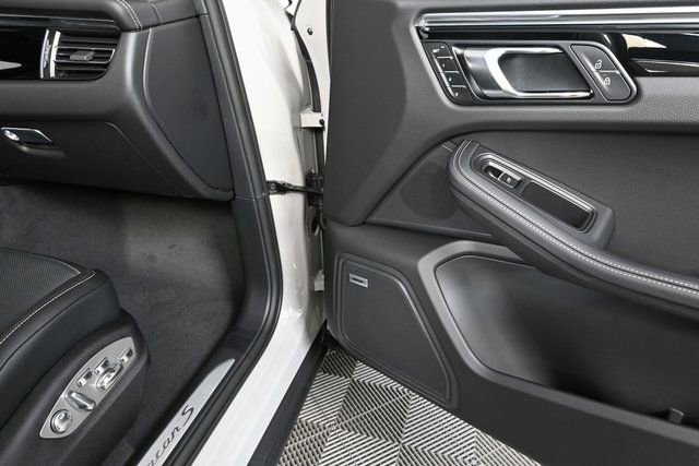 New 2026 Porsche Macan S image 25