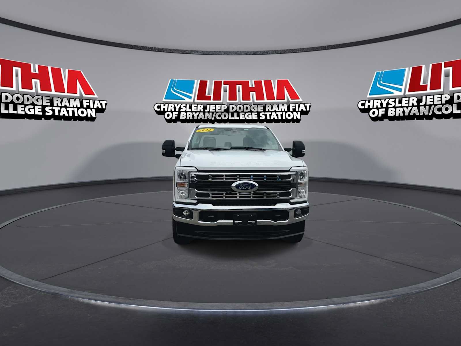 Used 2024 Ford F250 XLT w/ FX4 Off-Road Package AWD/4WD image 3