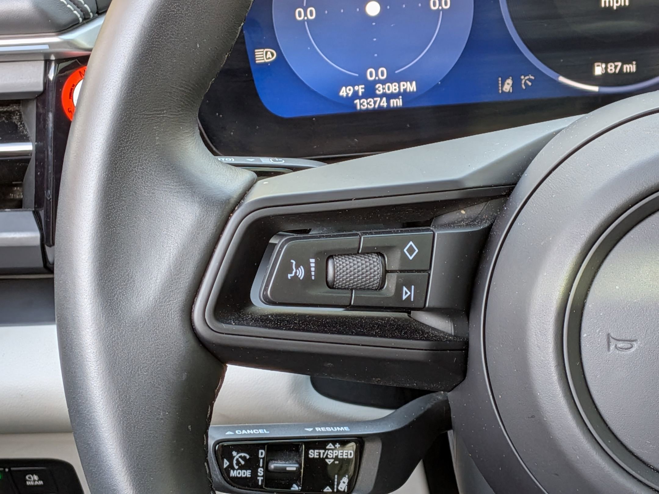 Certified 2025 Porsche Macan 4S Electric AWD/4WD image 9