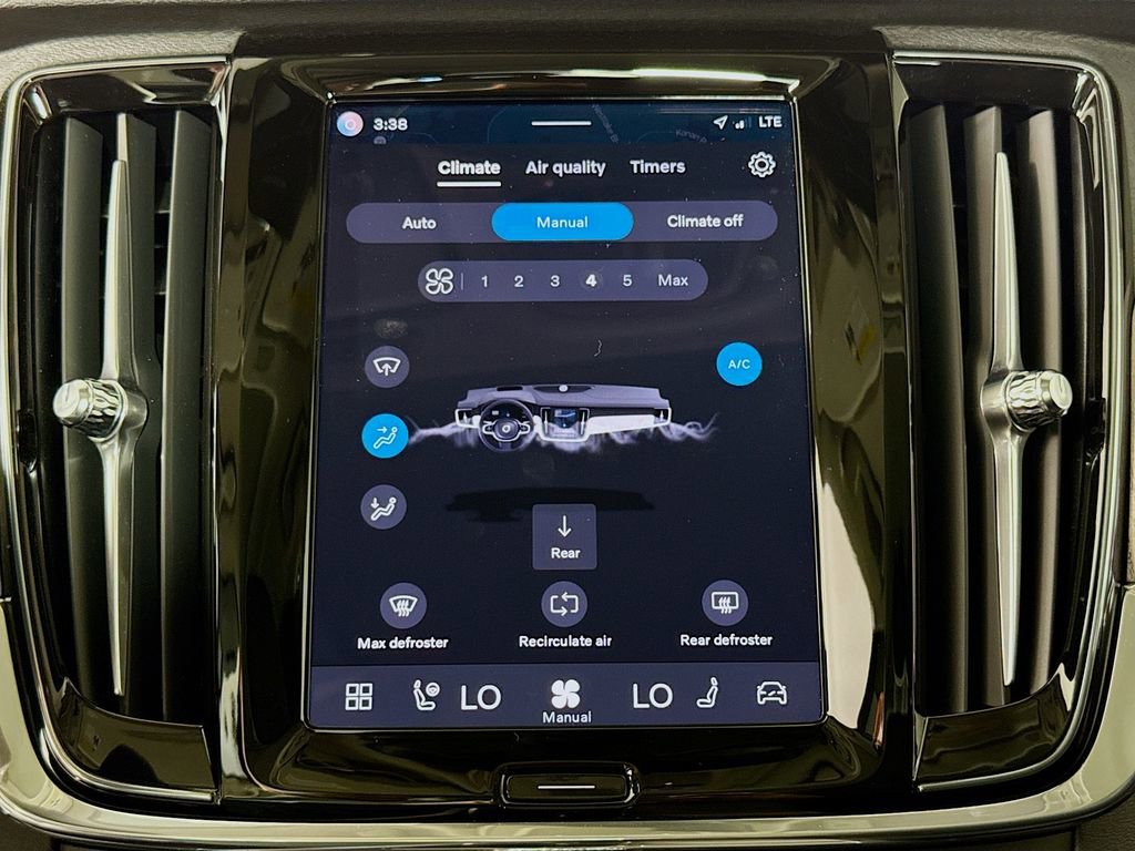 Certified 2025 Volvo S90 B6 Plus image 16