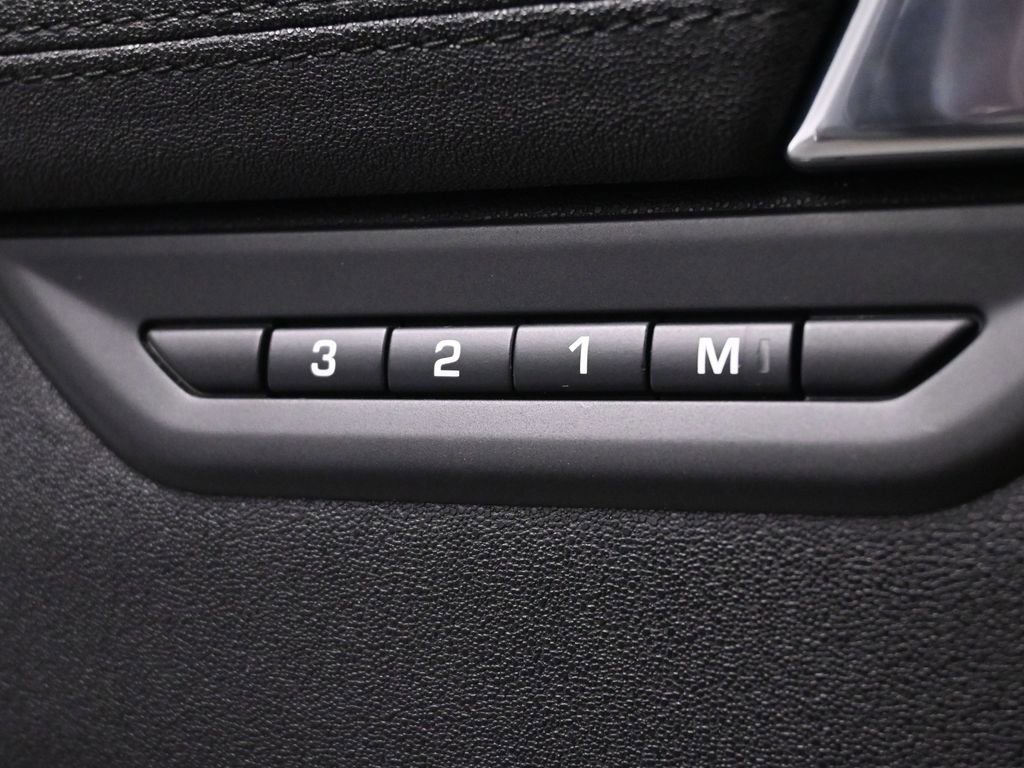 Used 2022 Land Rover Discovery Sport S image 43