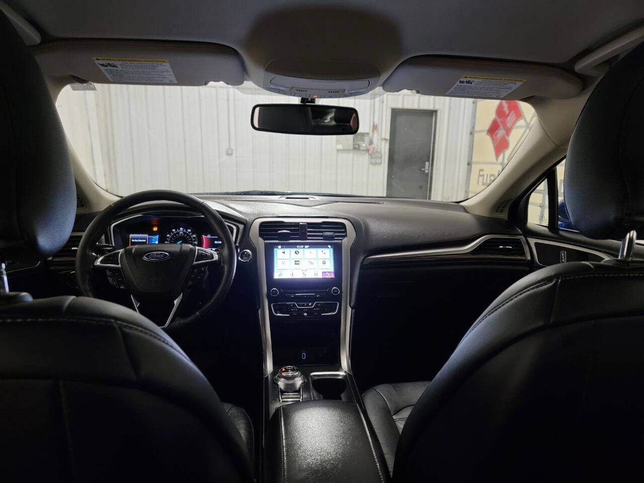 Used 2017 Ford Fusion SE w/ Fusion SE Technology Package FWD image 38